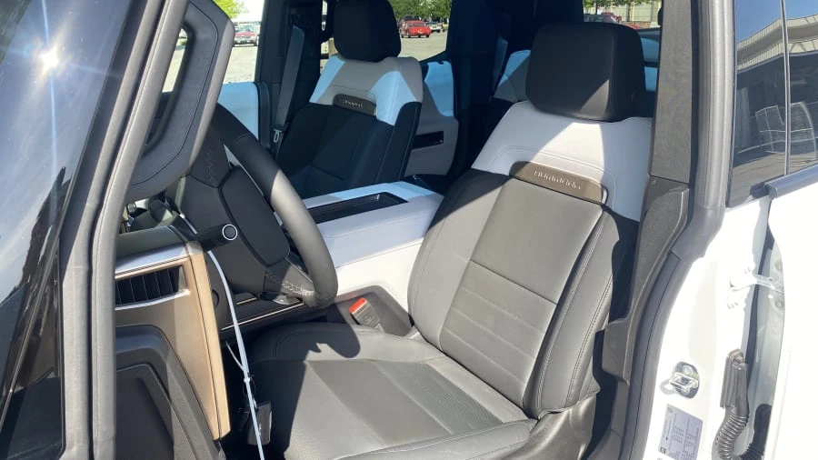 2022 GMC Hummer EV - Image 15 of 15
