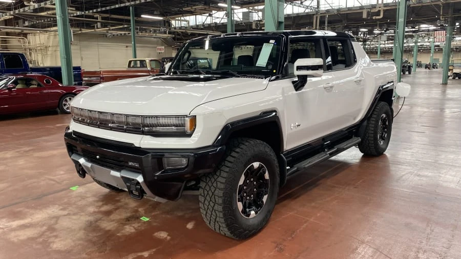 2022 GMC Hummer EV - Image 12 of 14