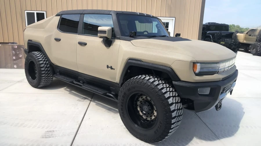 2022 GMC Hummer EV - Image 6 of 13