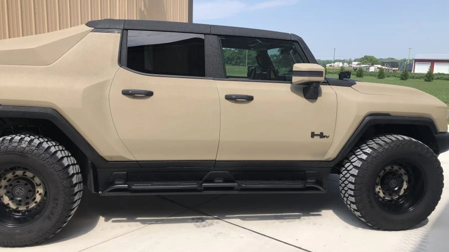 2022 GMC Hummer EV - Image 5 of 13