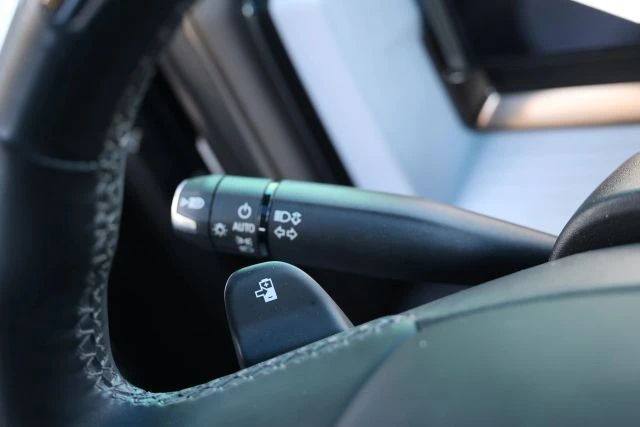 2022 GMC Hummer EV - Image 18 of 21