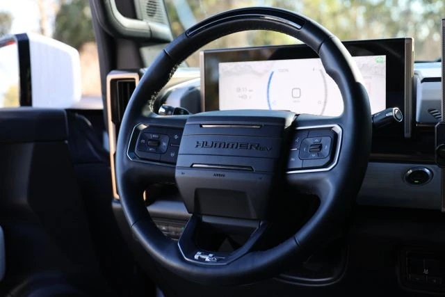 2022 GMC Hummer EV - Image 13 of 21
