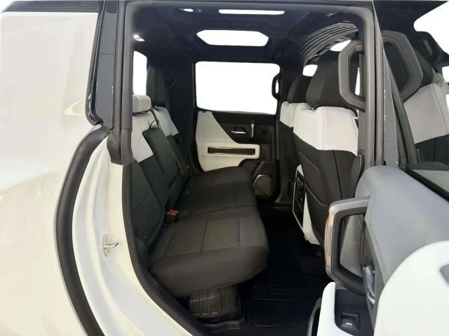 2022 GMC Hummer EV - Image 16 of 21