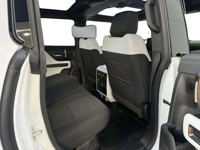 2022 GMC Hummer EV - Image 19 of 21