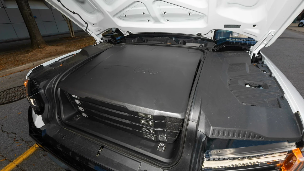2022 GMC Hummer EV - Image 6 of 19
