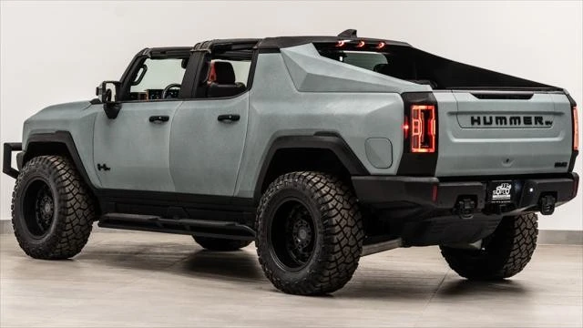 2022 GMC Hummer EV - Image 12 of 21