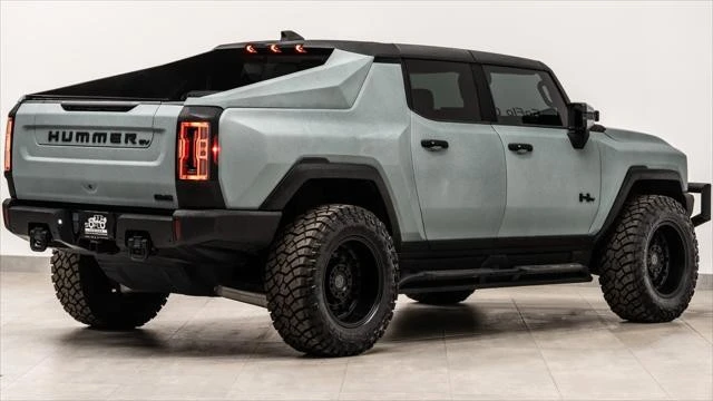 2022 GMC Hummer EV - Image 8 of 21