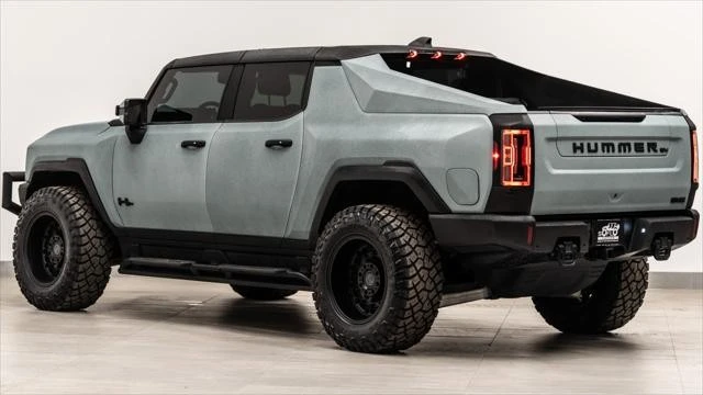 2022 GMC Hummer EV - Image 10 of 21