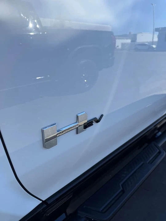2022 GMC Hummer EV - Image 4 of 11
