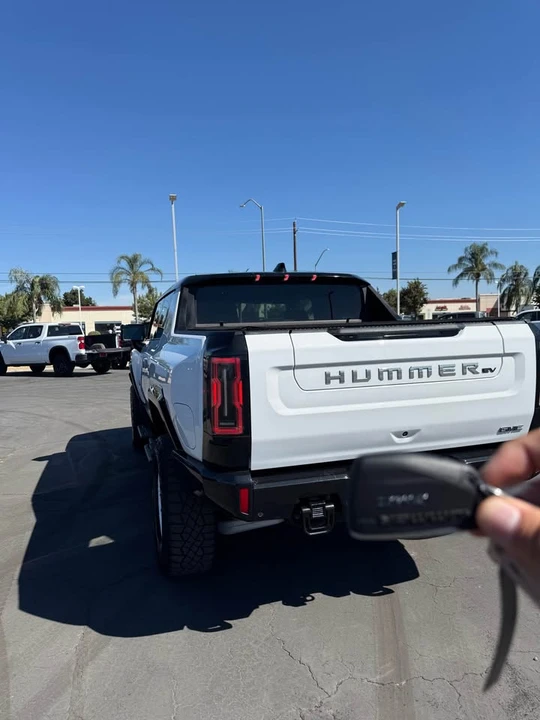 2022 GMC Hummer EV - Image 3 of 11