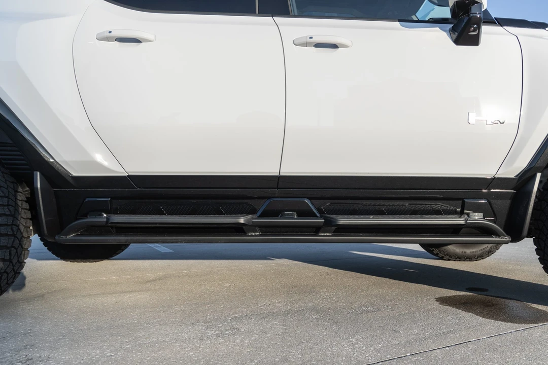 2022 GMC Hummer EV - Image 29 of 31