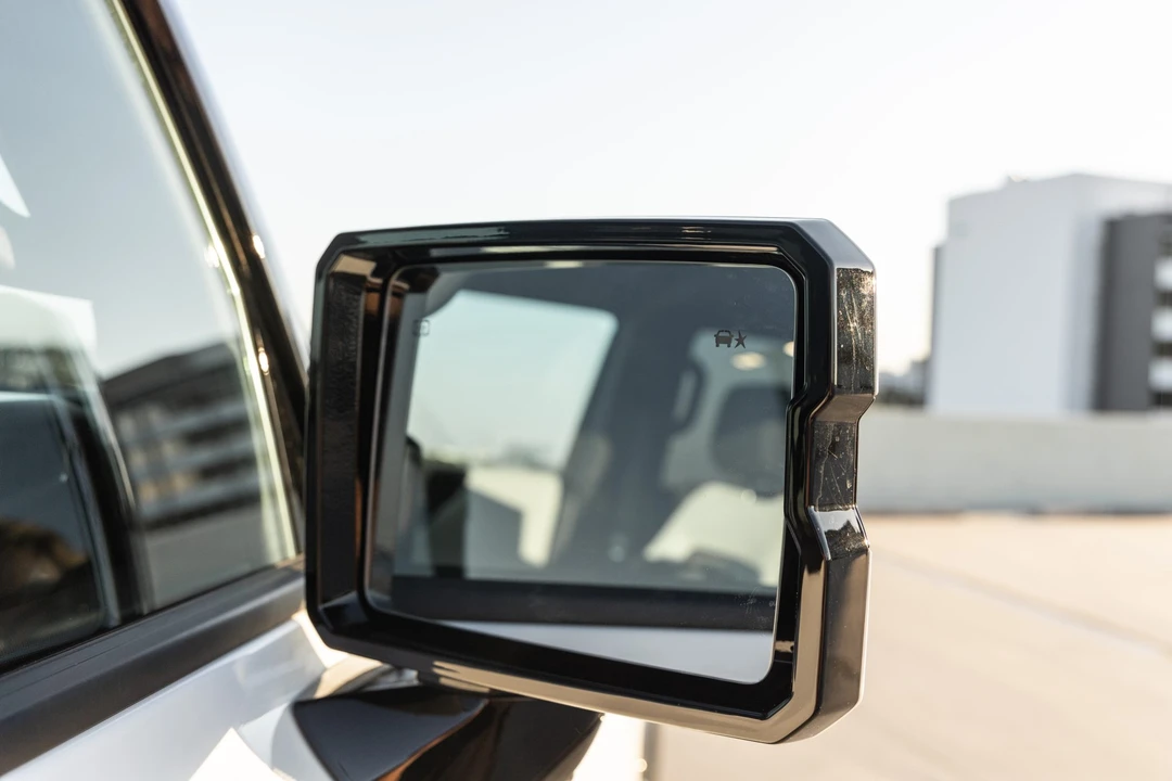 2022 GMC Hummer EV - Image 27 of 31