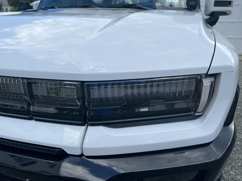 2022 GMC Hummer EV - Image 22 of 31