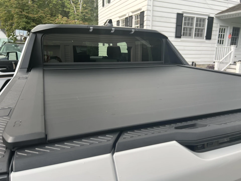 2022 GMC Hummer EV - Image 29 of 31