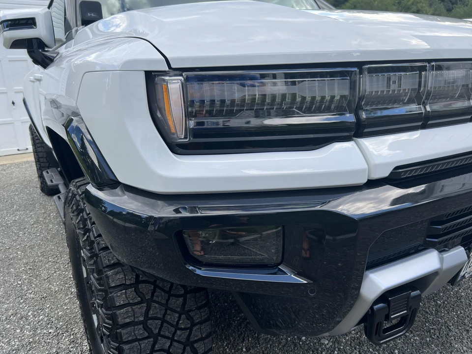 2022 GMC Hummer EV - Image 20 of 31
