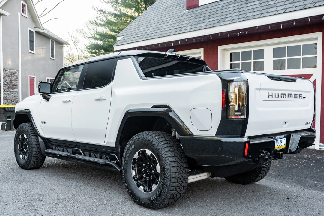 2022 GMC Hummer EV - Image 3 of 31