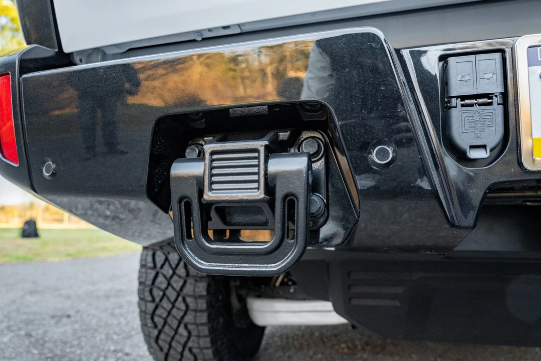 2022 GMC Hummer EV - Image 24 of 31
