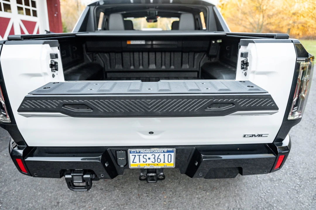 2022 GMC Hummer EV - Image 29 of 31