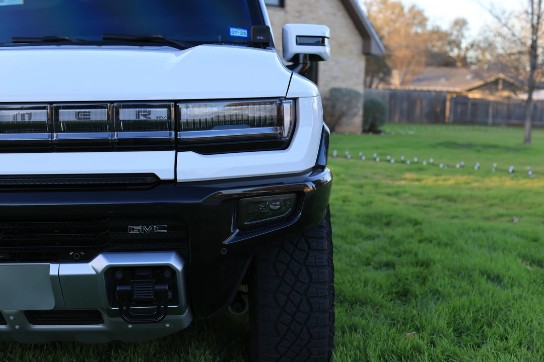 2022 GMC Hummer EV - Image 26 of 31