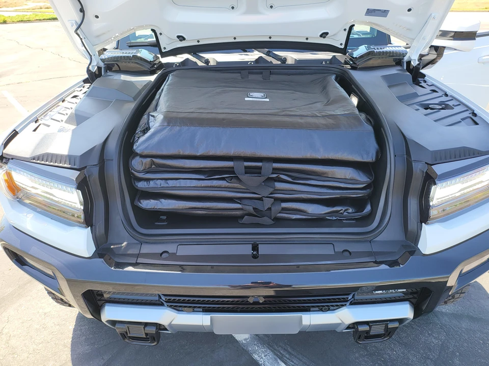 2022 GMC Hummer EV - Image 25 of 31