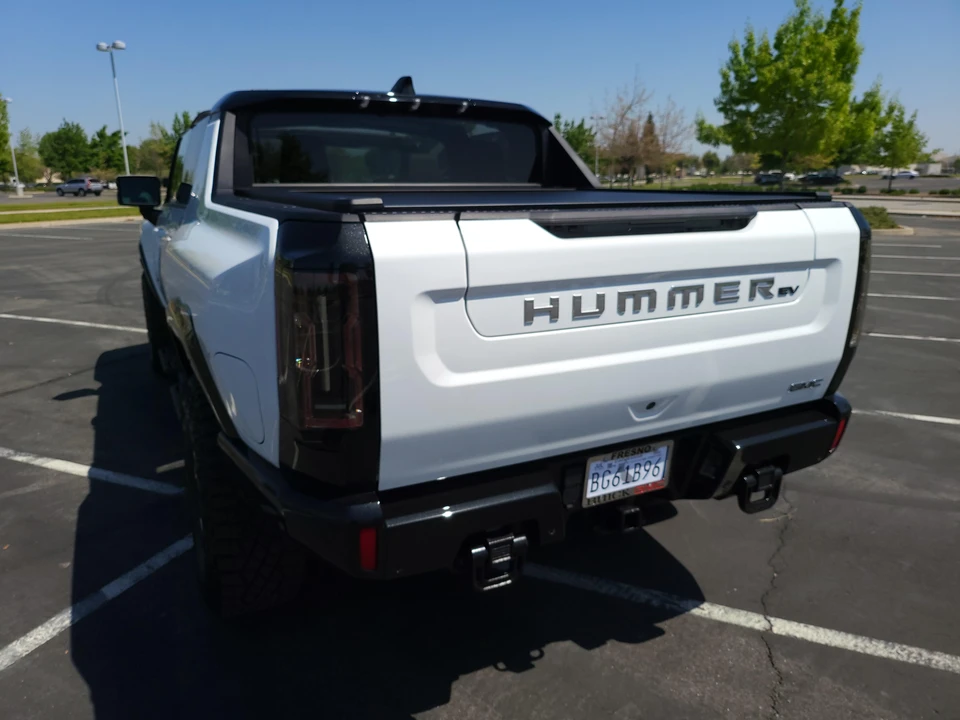 2022 GMC Hummer EV - Image 12 of 31