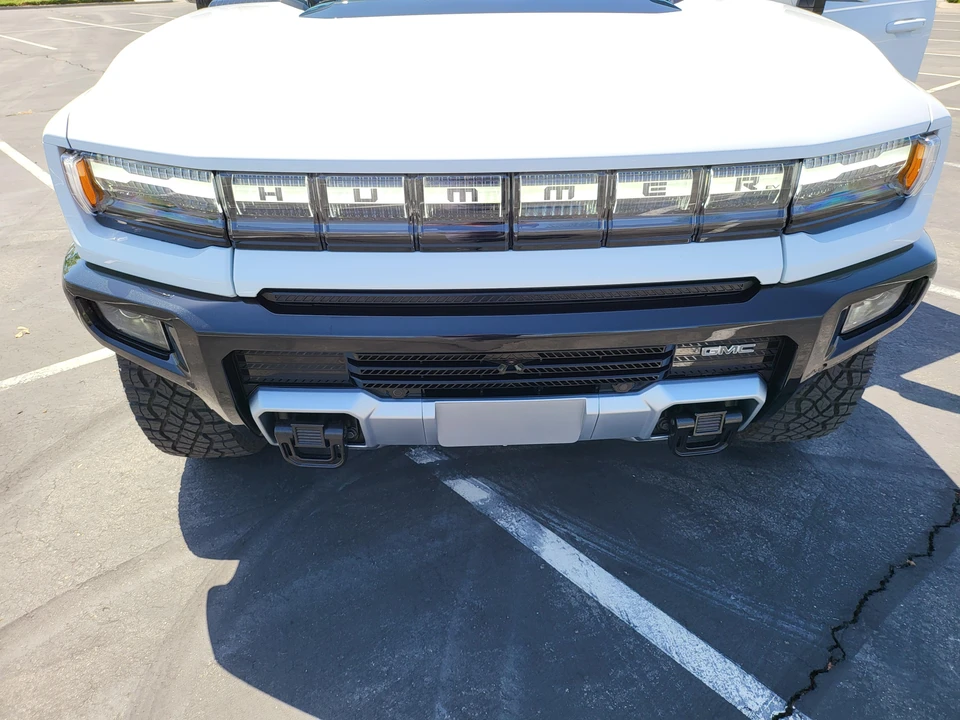2022 GMC Hummer EV - Image 24 of 31