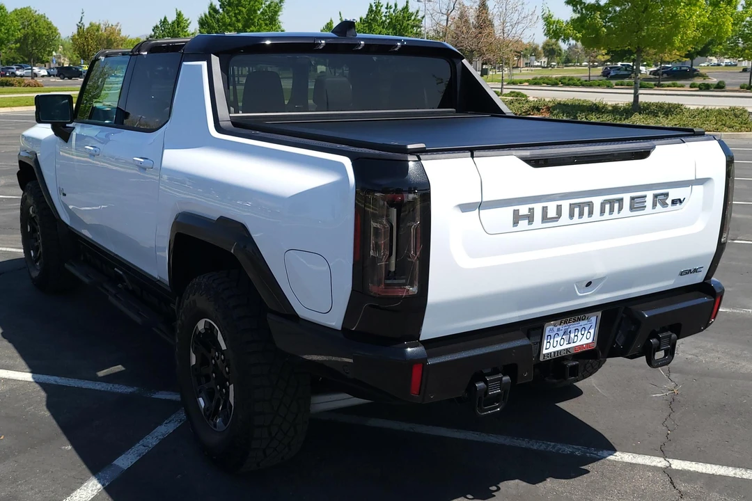 2022 GMC Hummer EV - Image 4 of 31