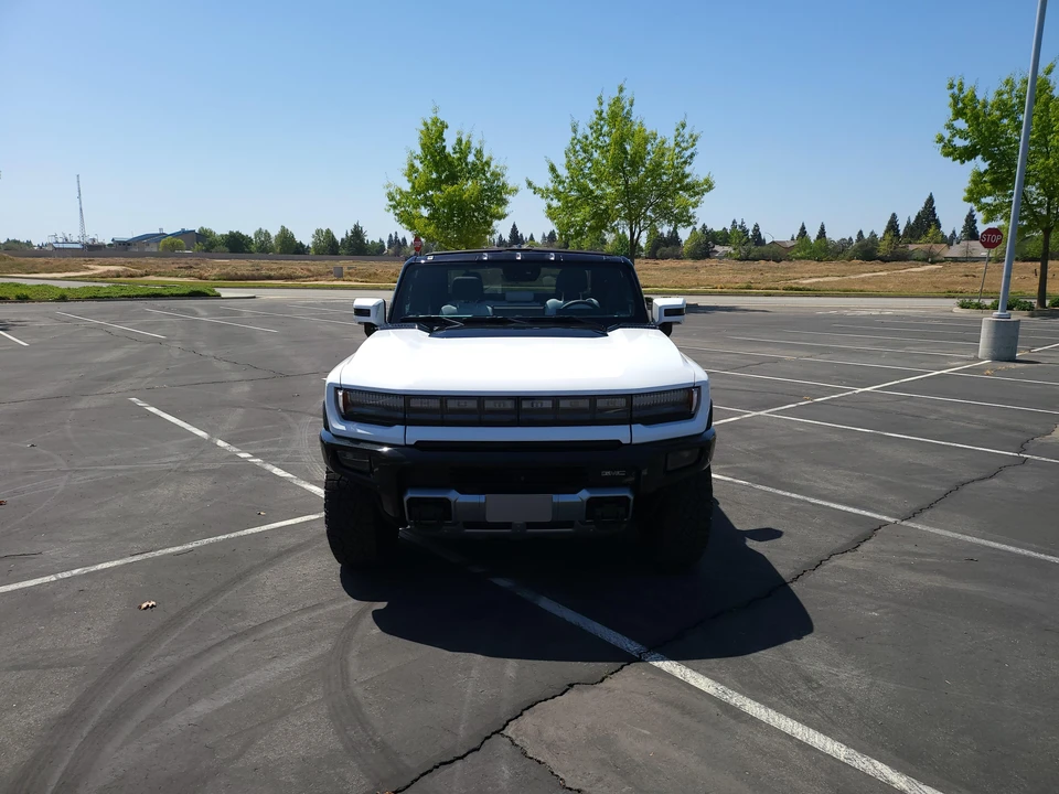2022 GMC Hummer EV - Image 6 of 31