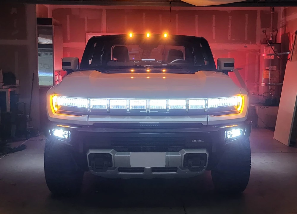2022 GMC Hummer EV - Image 20 of 31