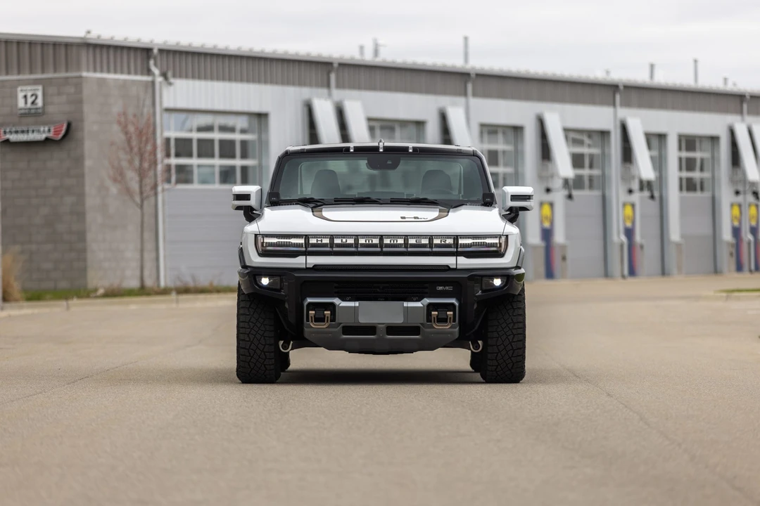 2022 GMC Hummer EV - Image 2 of 31