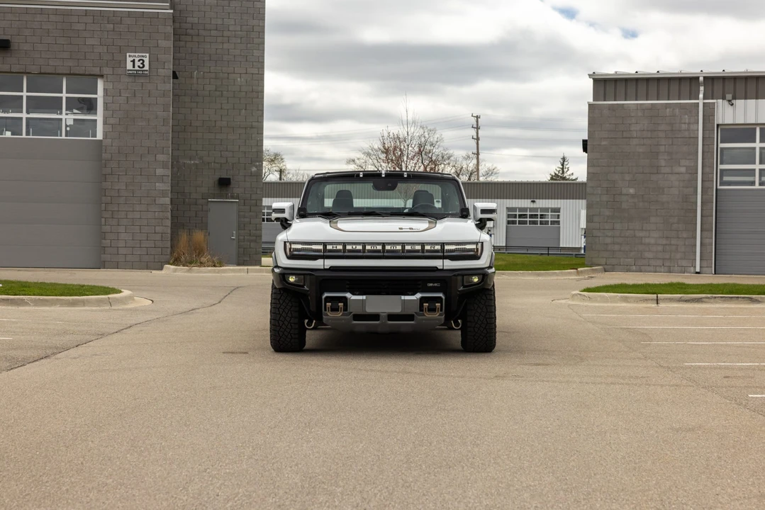 2022 GMC Hummer EV - Image 3 of 31