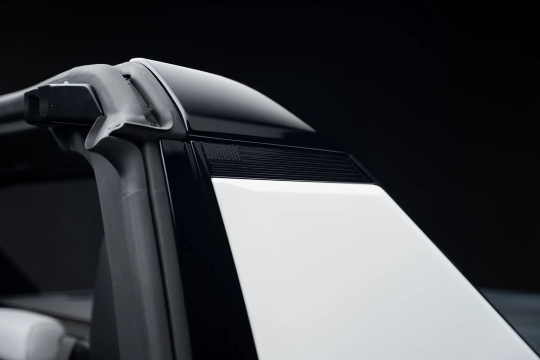 2022 GMC Hummer EV - Image 29 of 31