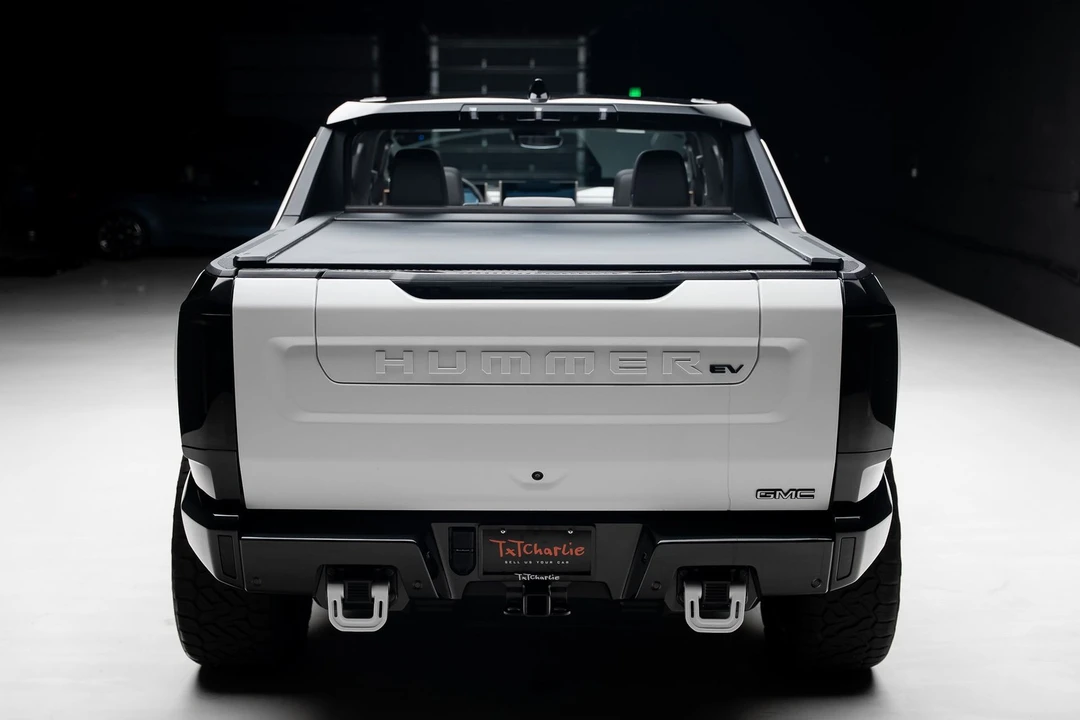 2022 GMC Hummer EV - Image 31 of 31