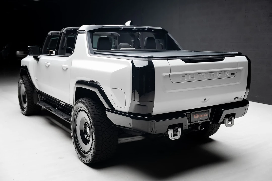 2022 GMC Hummer EV - Image 30 of 31