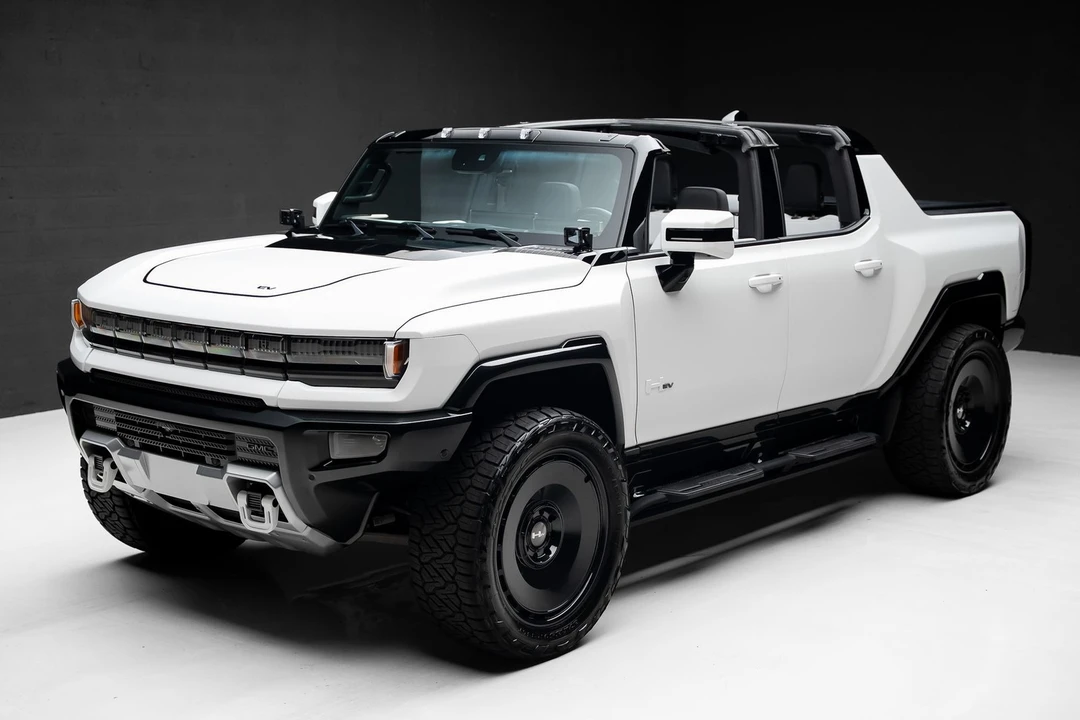 2022 GMC Hummer EV - Image 7 of 31
