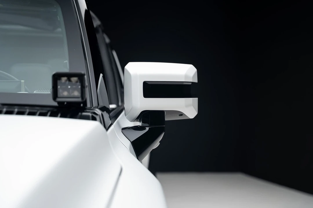 2022 GMC Hummer EV - Image 19 of 31