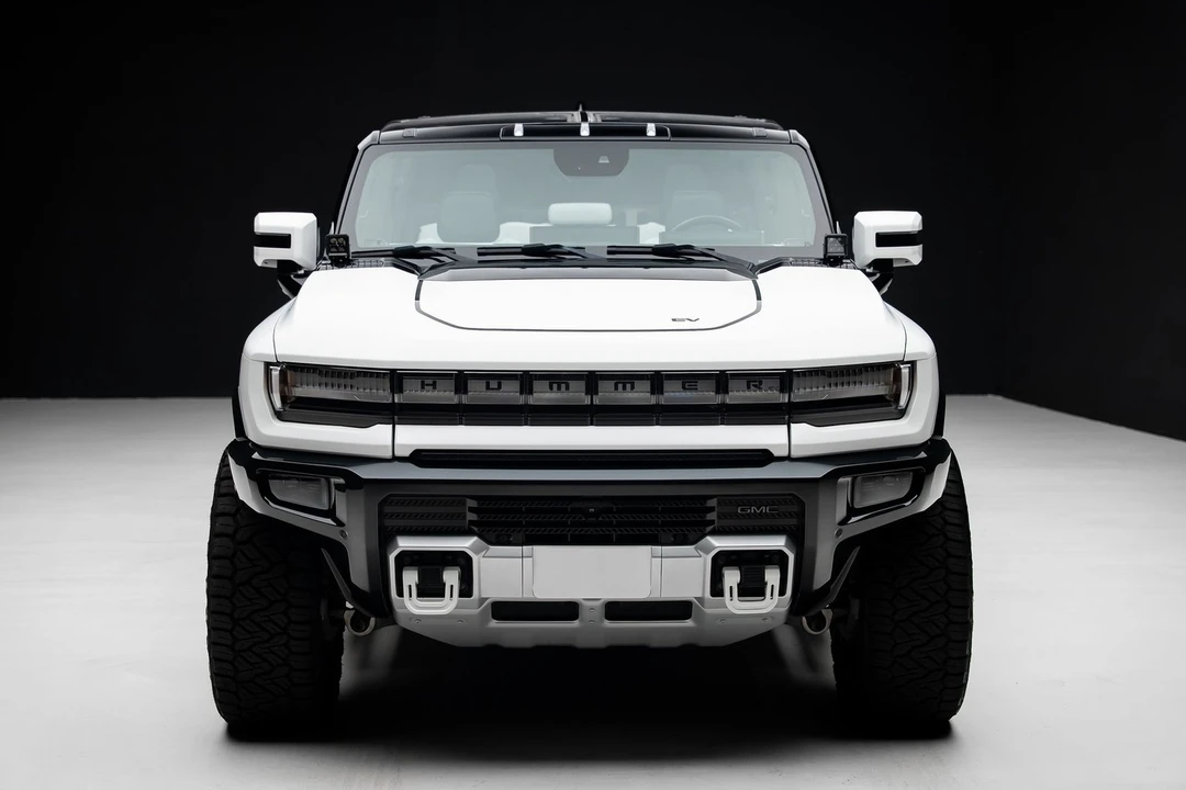 2022 GMC Hummer EV - Image 8 of 31