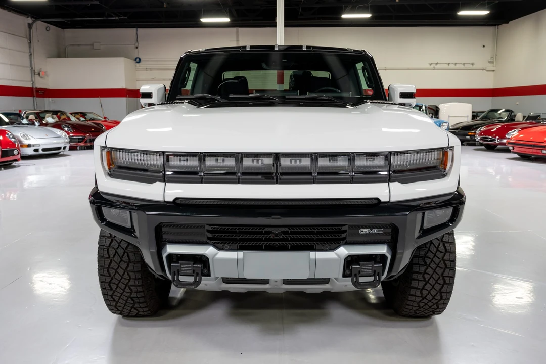 2022 GMC Hummer EV - Image 2 of 31