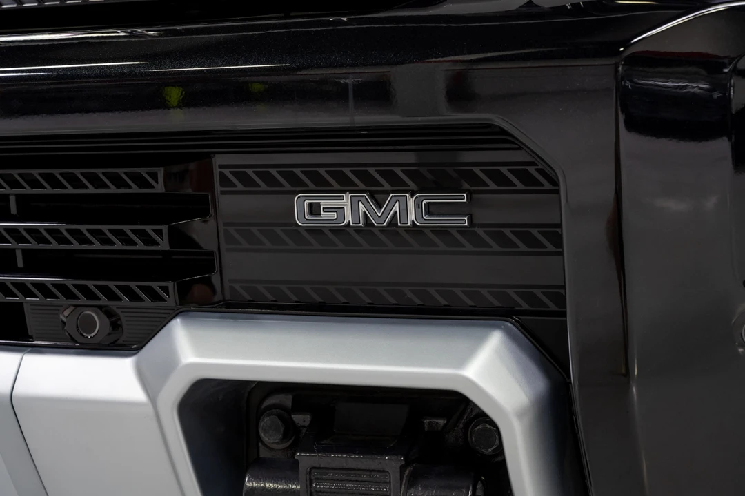 2022 GMC Hummer EV - Image 21 of 31