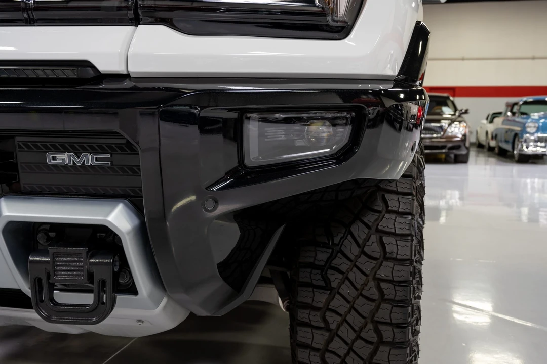 2022 GMC Hummer EV - Image 20 of 31