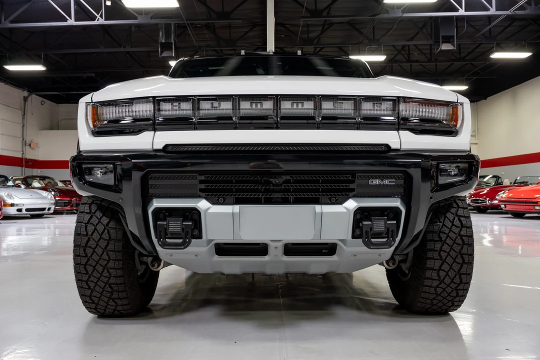 2022 GMC Hummer EV - Image 4 of 31