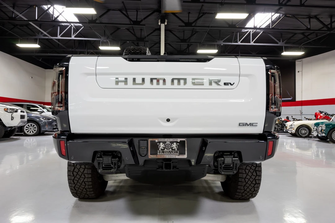 2022 GMC Hummer EV - Image 12 of 31
