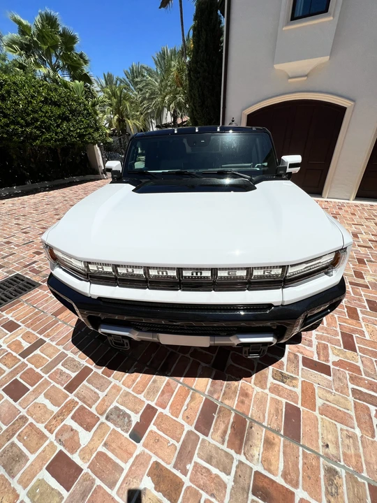 2022 GMC Hummer EV - Image 6 of 31