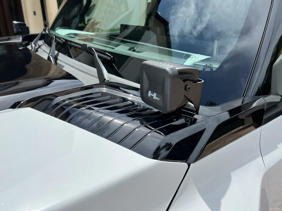 2022 GMC Hummer EV - Image 31 of 31