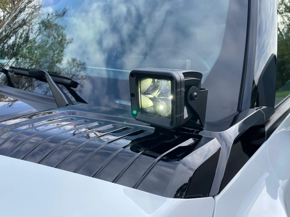 2022 GMC Hummer EV - Image 28 of 31