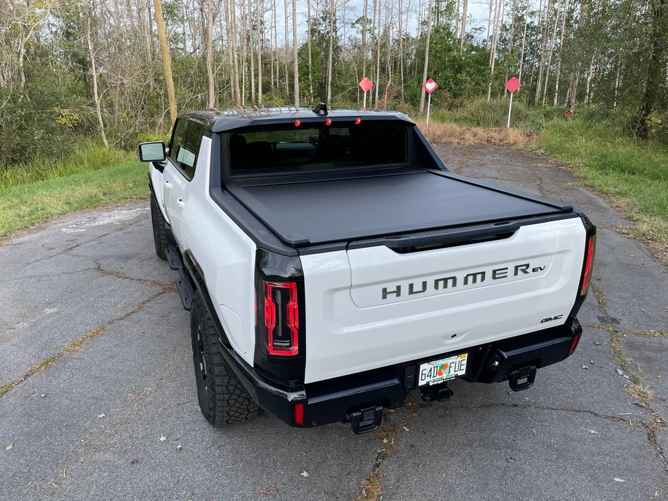 2022 GMC Hummer EV - Image 13 of 31