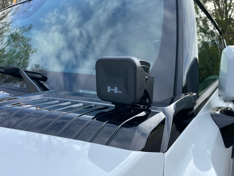 2022 GMC Hummer EV - Image 27 of 31