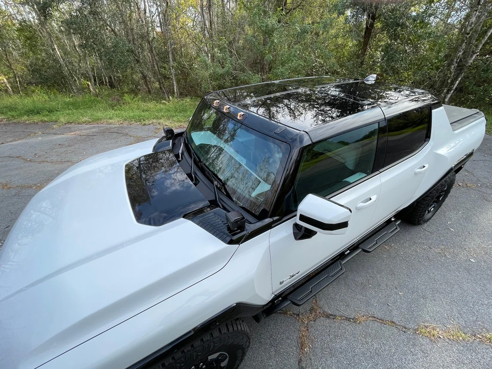 2022 GMC Hummer EV - Image 29 of 31