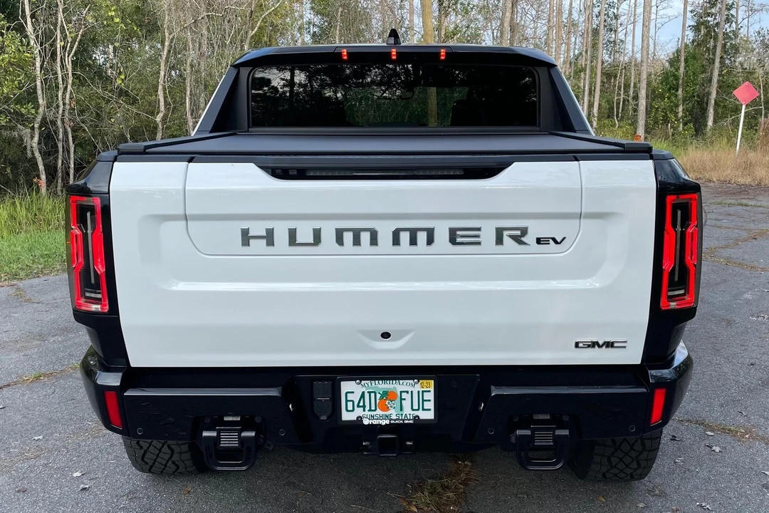 2022 GMC Hummer EV - Image 5 of 31