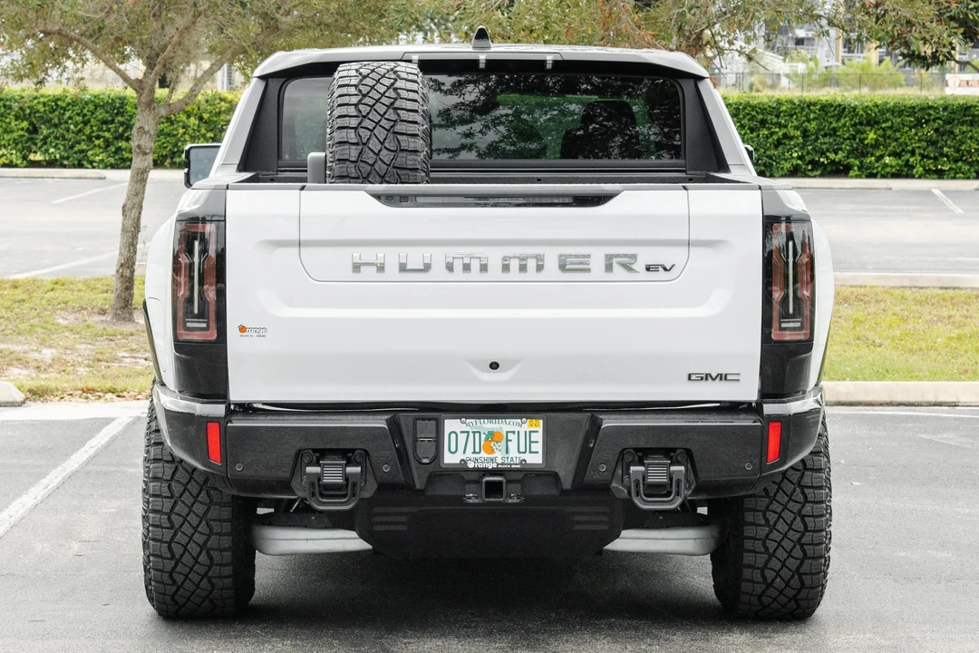 2022 GMC Hummer EV - Image 5 of 31